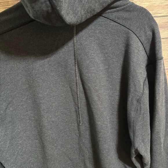 Men’s Lululemon dark gray sweater - Picture 7 of 7